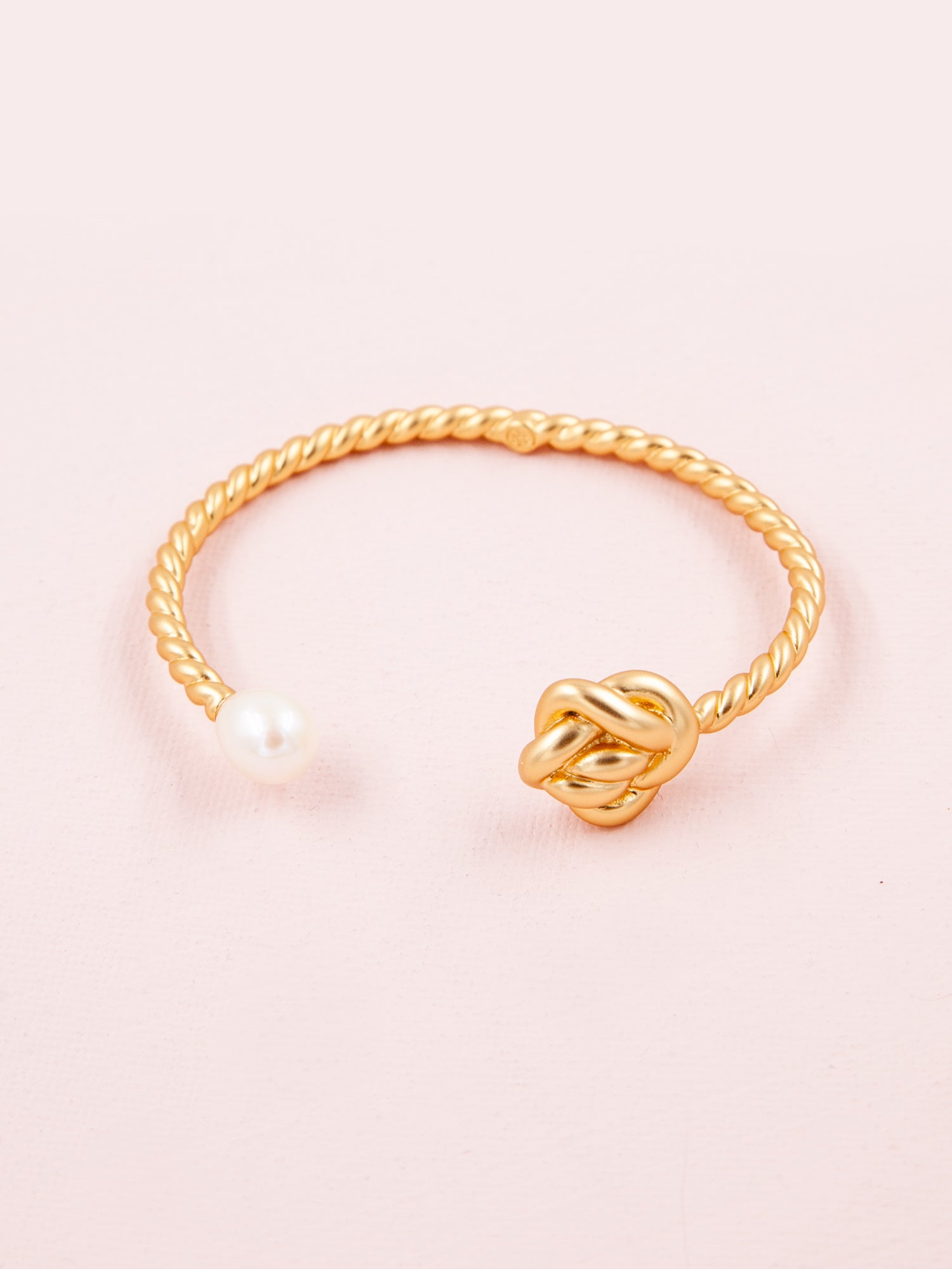 Moss Rose Pearl and Knot Bracelet